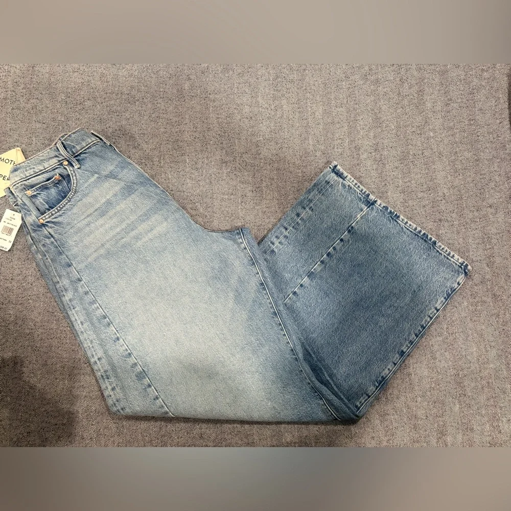 Mother The Pipe Dream Button Sneak High Rise Jeans in Leap At The Chance | 24 - Picture 3 of 14